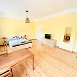 Escape - Comfortable With Free Parking On Premises * Рига