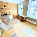 Escape - Comfortable With Free Parking On Premises