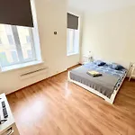 Escape - Comfortable With Free Parking On Premises Апартаменты *