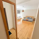 Escape - Comfortable With Free Parking On Premises
