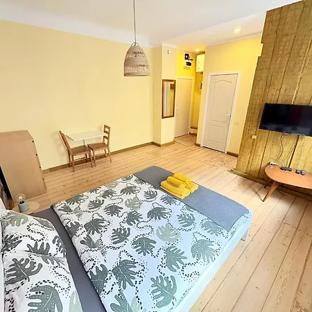Escape - Comfortable With Free Parking On Premises Apartment Riga