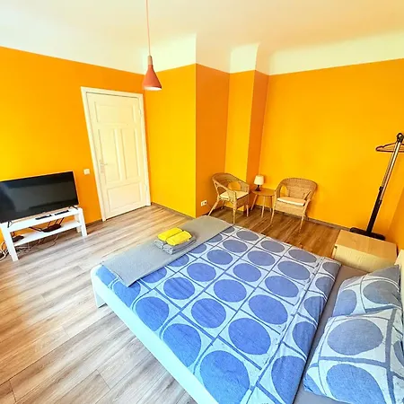 Escape - Comfortable With Free Parking On Premises Apartment