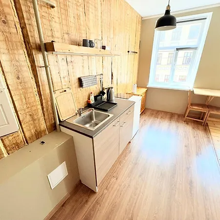 Apartment Escape - Comfortable With Free Parking On Premises Riga