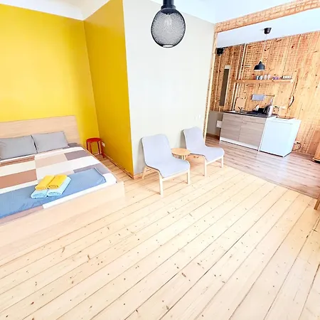 Apartment Escape - Comfortable With Free Parking On Premises Riga