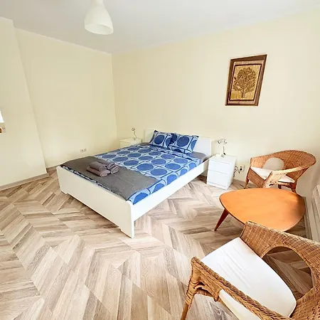 Escape - Comfortable With Free Parking On Premises *