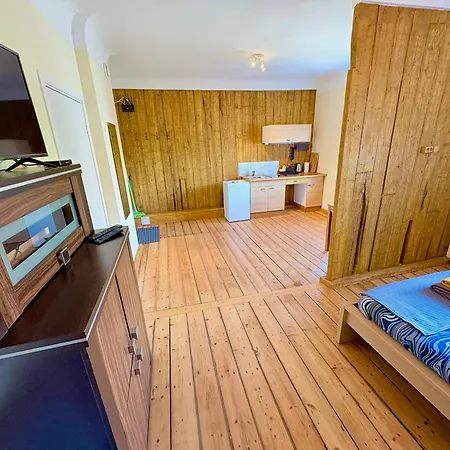 Escape - Comfortable With Free Parking On Premises *