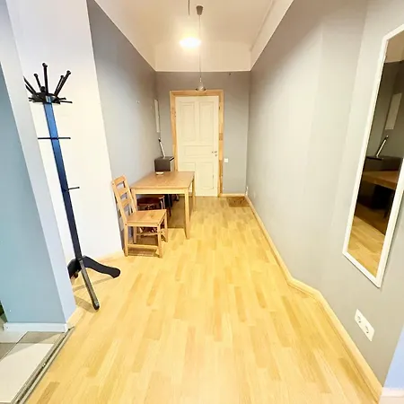Escape - Comfortable With Free Parking On Premises *