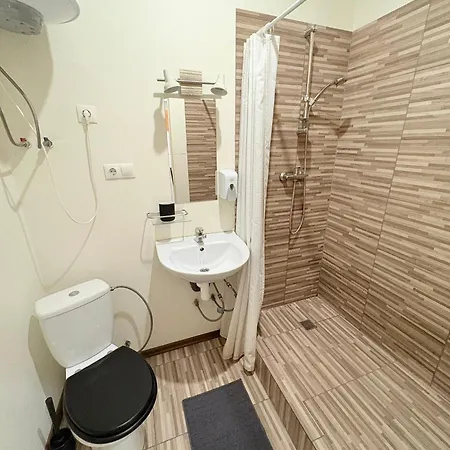 Escape - Comfortable With Free Parking On Premises 里加