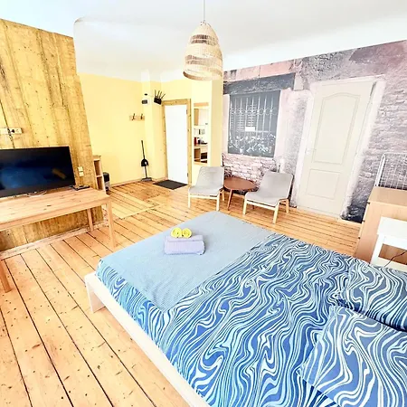 Escape - Comfortable With Free Parking On Premises * リガ