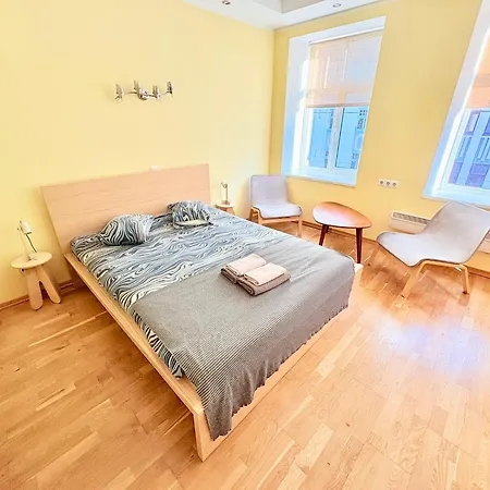 Escape - Comfortable With Free Parking On Premises Apartment