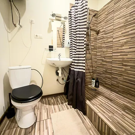 Escape - Comfortable With Free Parking On Premises Riga