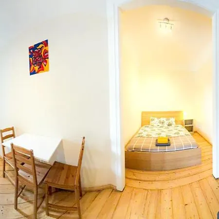 Escape - Comfortable With Free Parking On Premises * Riga