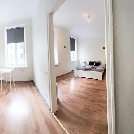 Escape - Comfortable With Free Parking On Premises Riga