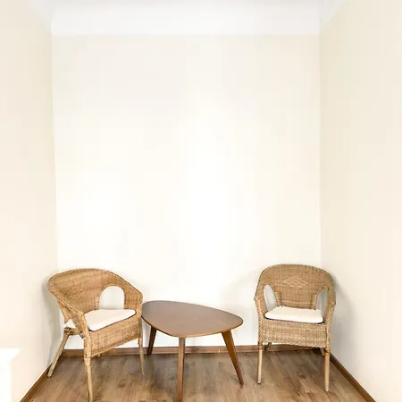 Escape - Comfortable With Free Parking On Premises *