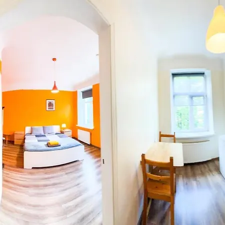 Escape - Comfortable With Free Parking On Premises Riga