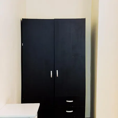 Escape - Comfortable With Free Parking On Premises Apartment Riga
