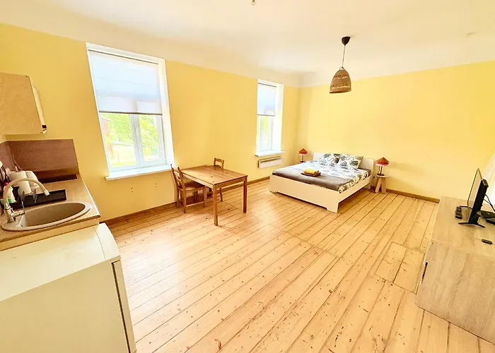 Escape - Comfortable With Free Parking On Premises Dzīvoklis Riga