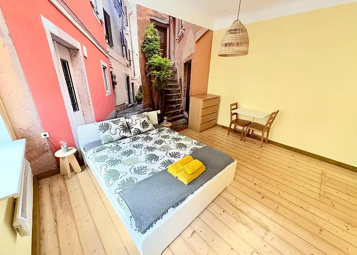 Escape - Comfortable With Free Parking On Premises *