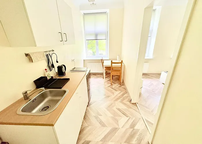 Dzīvoklis Escape - Comfortable With Free Parking On Premises Riga