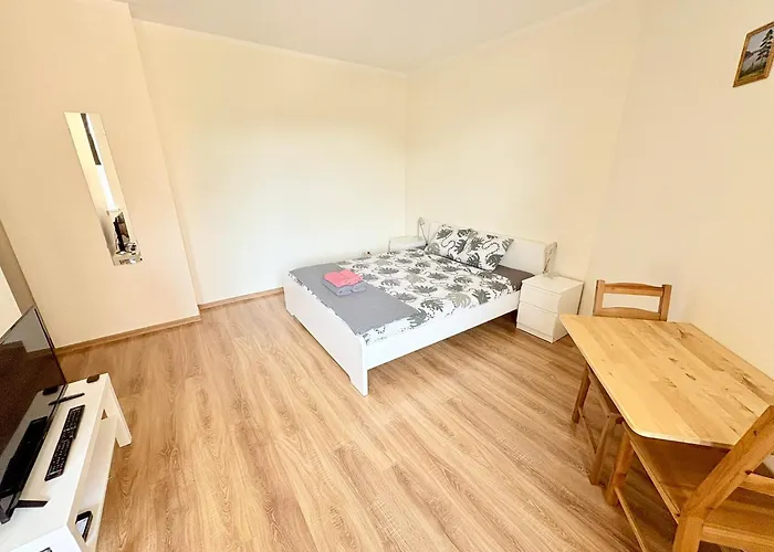 Dzīvoklis Escape - Comfortable With Free Parking On Premises *