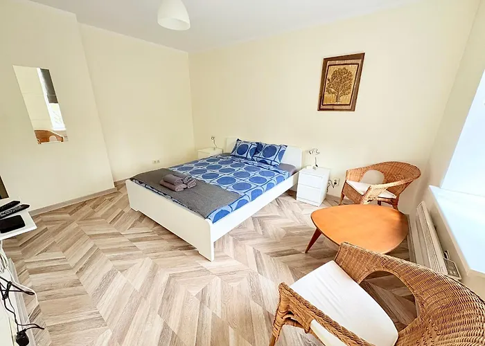 Escape - Comfortable With Free Parking On Premises *