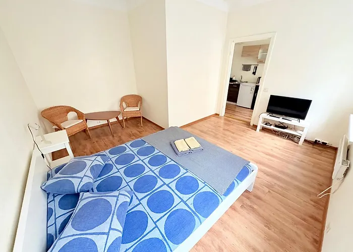 Escape - Comfortable With Free Parking On Premises * Riga