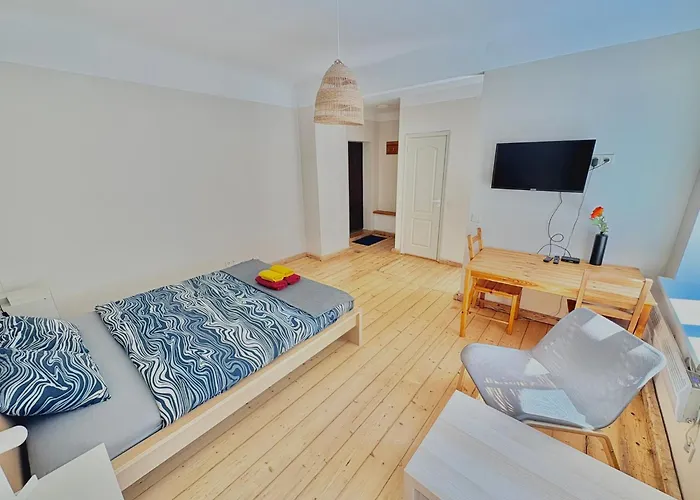 Escape - Comfortable With Free Parking On Premises * Riga