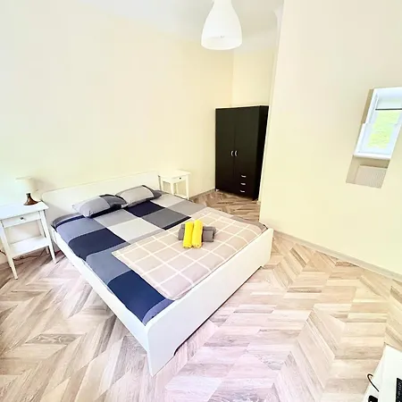 Escape - Comfortable With Free Parking On Premises