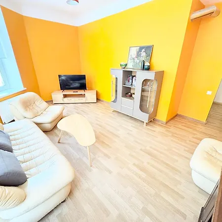Escape - Comfortable With Free Parking On Premises Apartment Riga