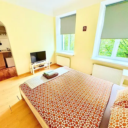 Escape - Comfortable With Free Parking On Premises Apartment *